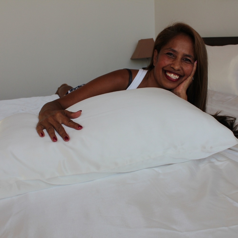 White Silk Pillowcase: image 3